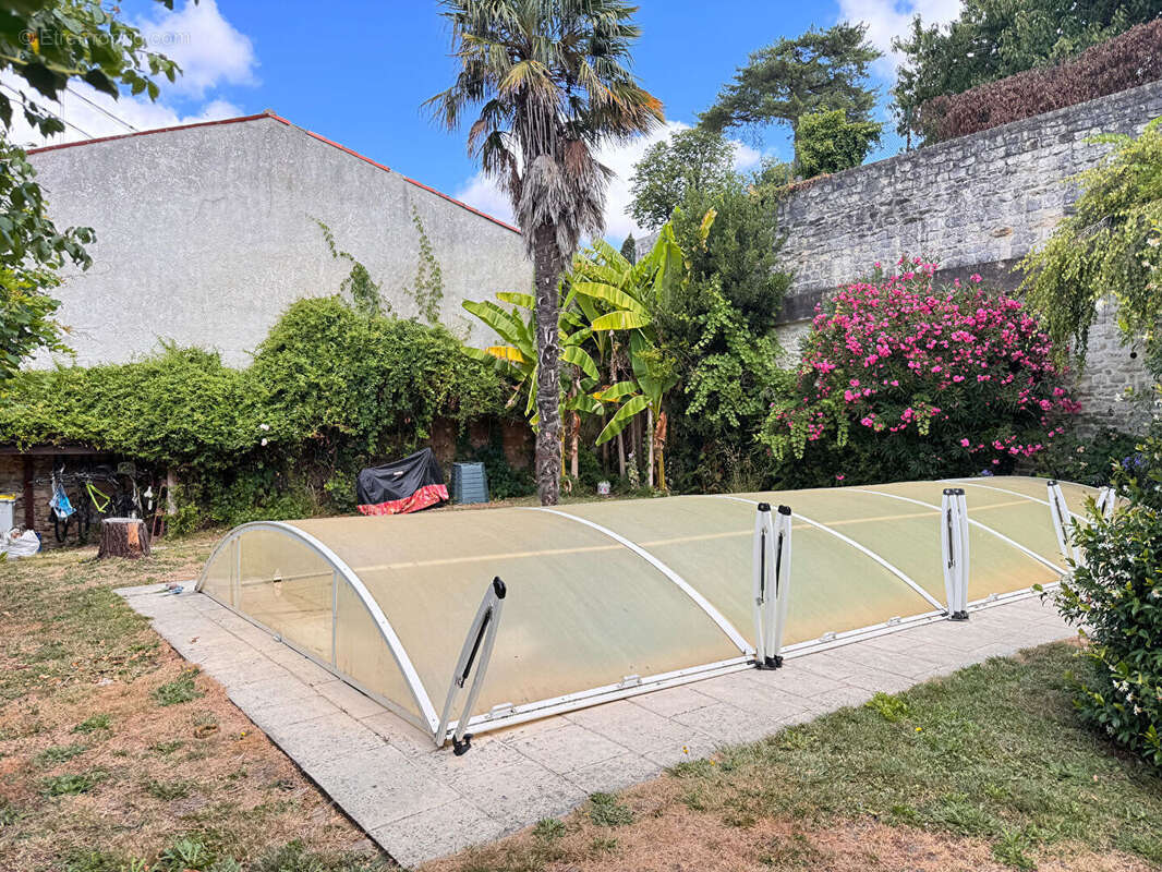 Maison à TONNAY-CHARENTE