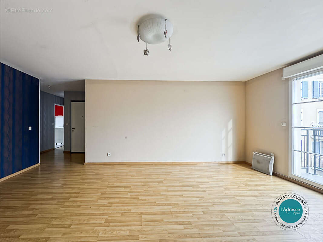 Appartement à CORBEIL-ESSONNES