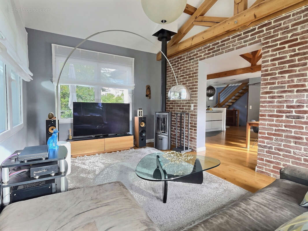 Maison à DIVONNE-LES-BAINS