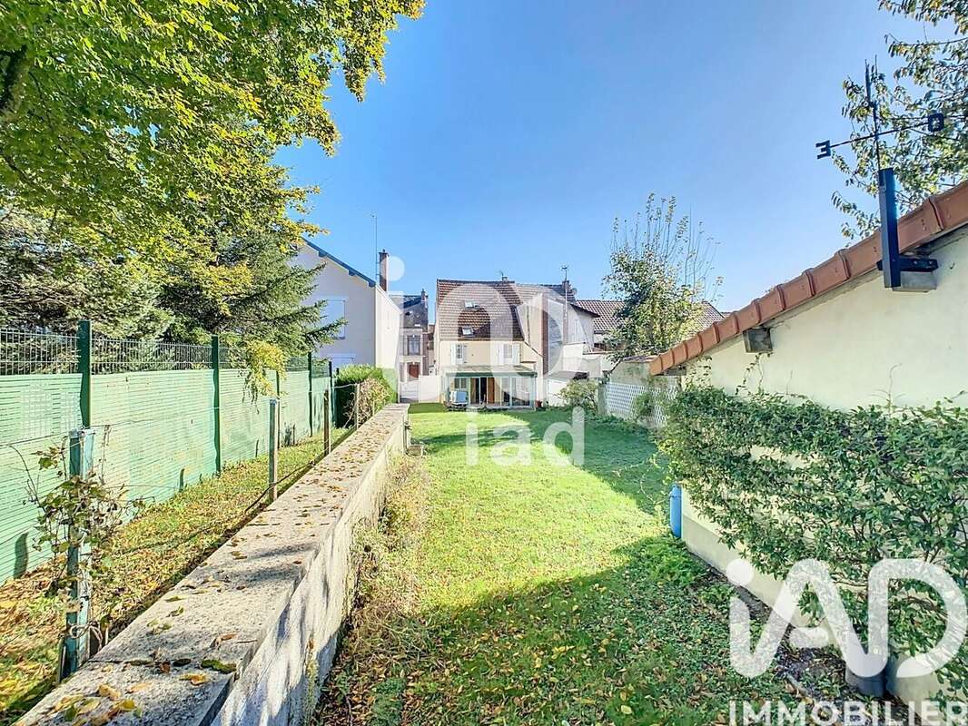 Photo 3 - Maison à FERE-CHAMPENOISE