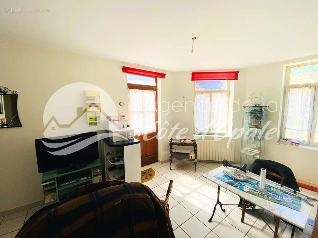 Appartement à LA CAPELLE-LES-BOULOGNE