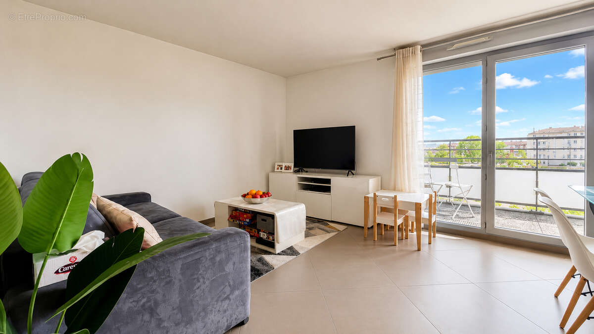 Appartement à BONNEUIL-SUR-MARNE