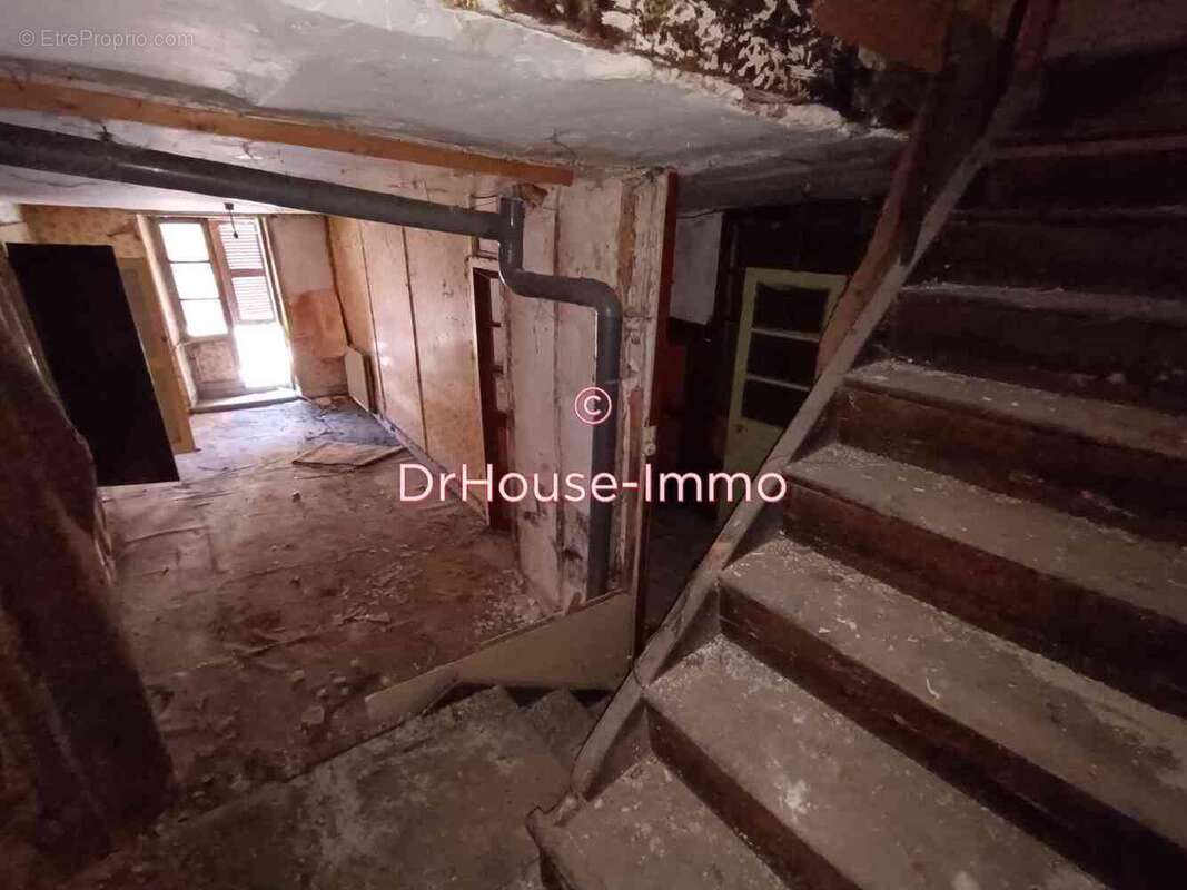 Appartement à TERRASSON-LAVILLEDIEU