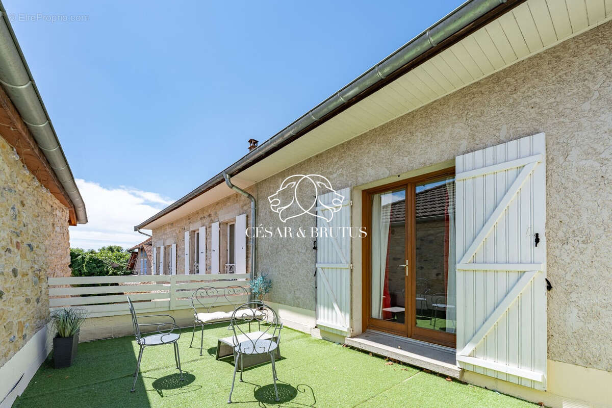 Maison à SAINT-HILAIRE-DE-BRENS