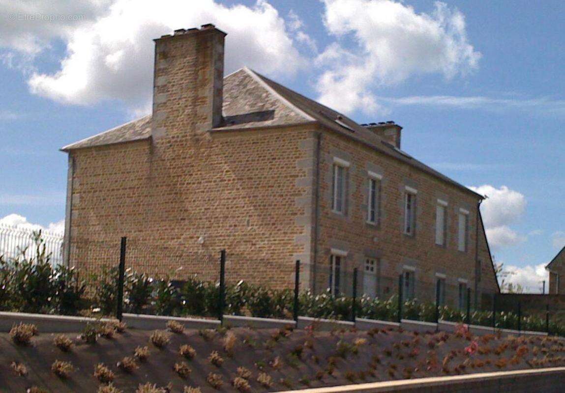 Maison à SAINT-SEVER-CALVADOS