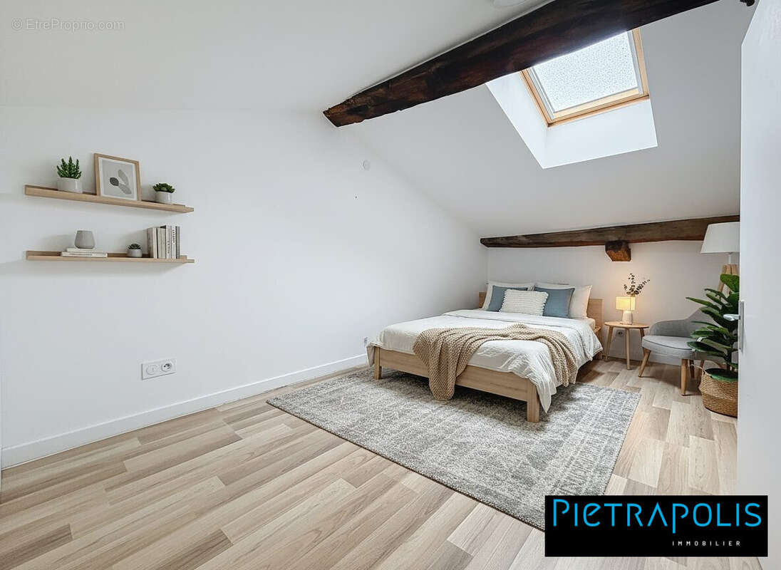 Appartement à THOISSEY