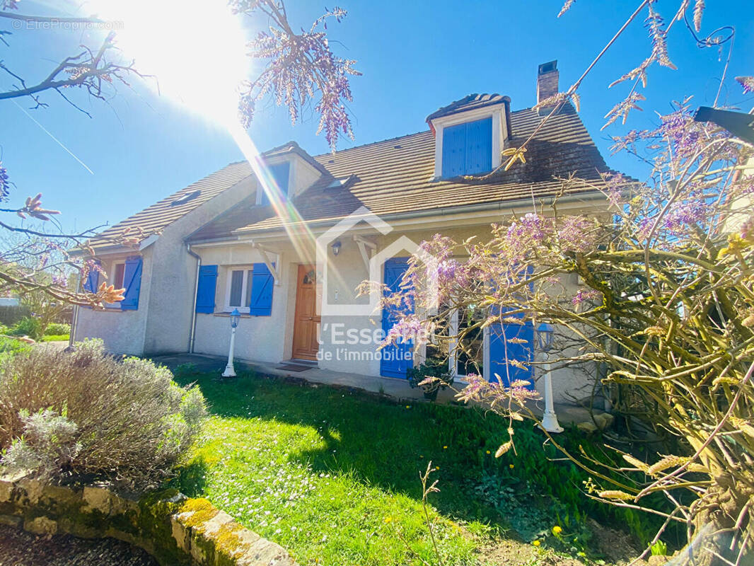 Maison à VAUX-SUR-SEINE