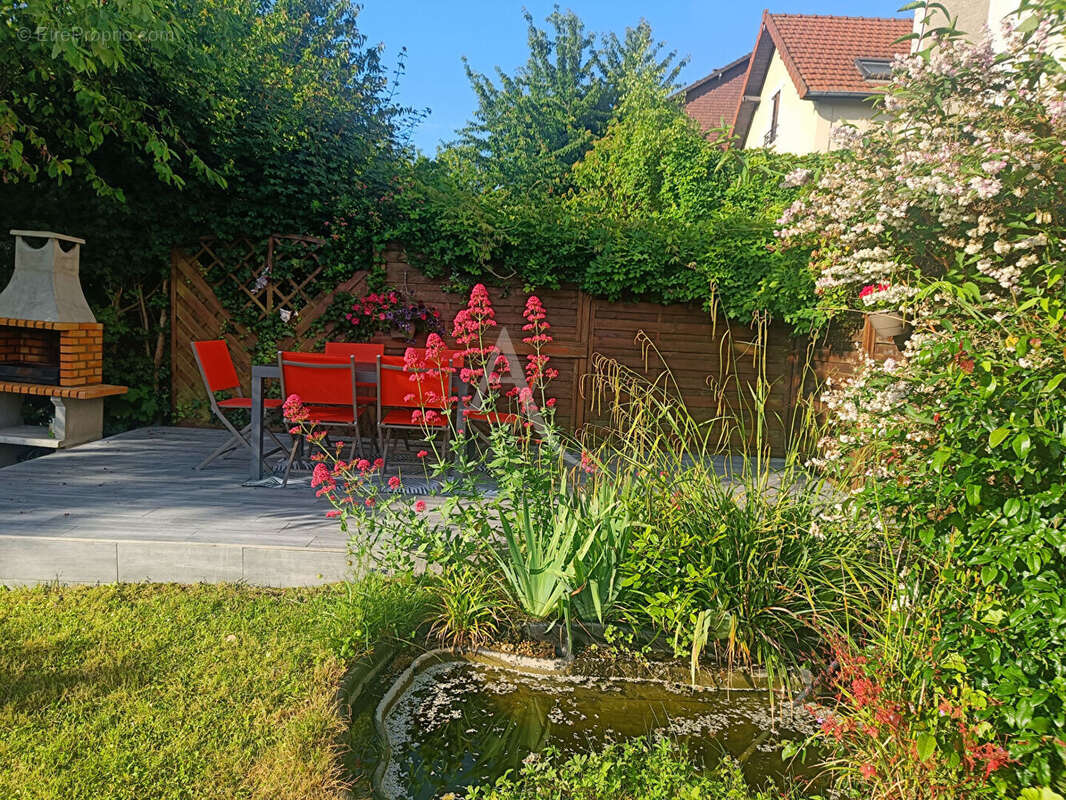 Terrain à MONTGERON