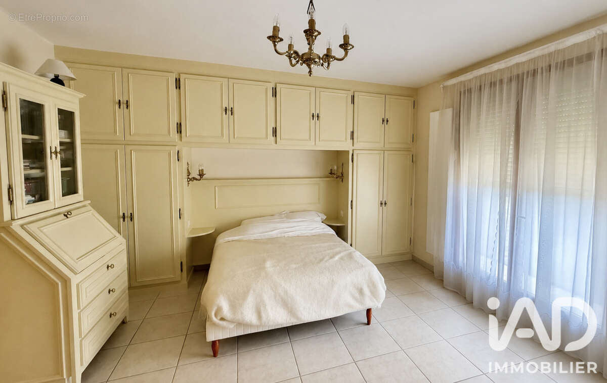 Maison 210 m² à Maintenon  - photo 4