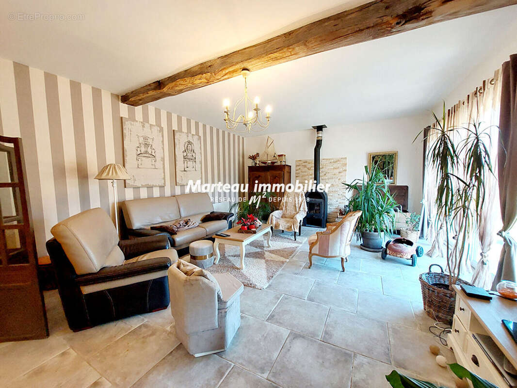 Maison à YVRE-L'EVEQUE