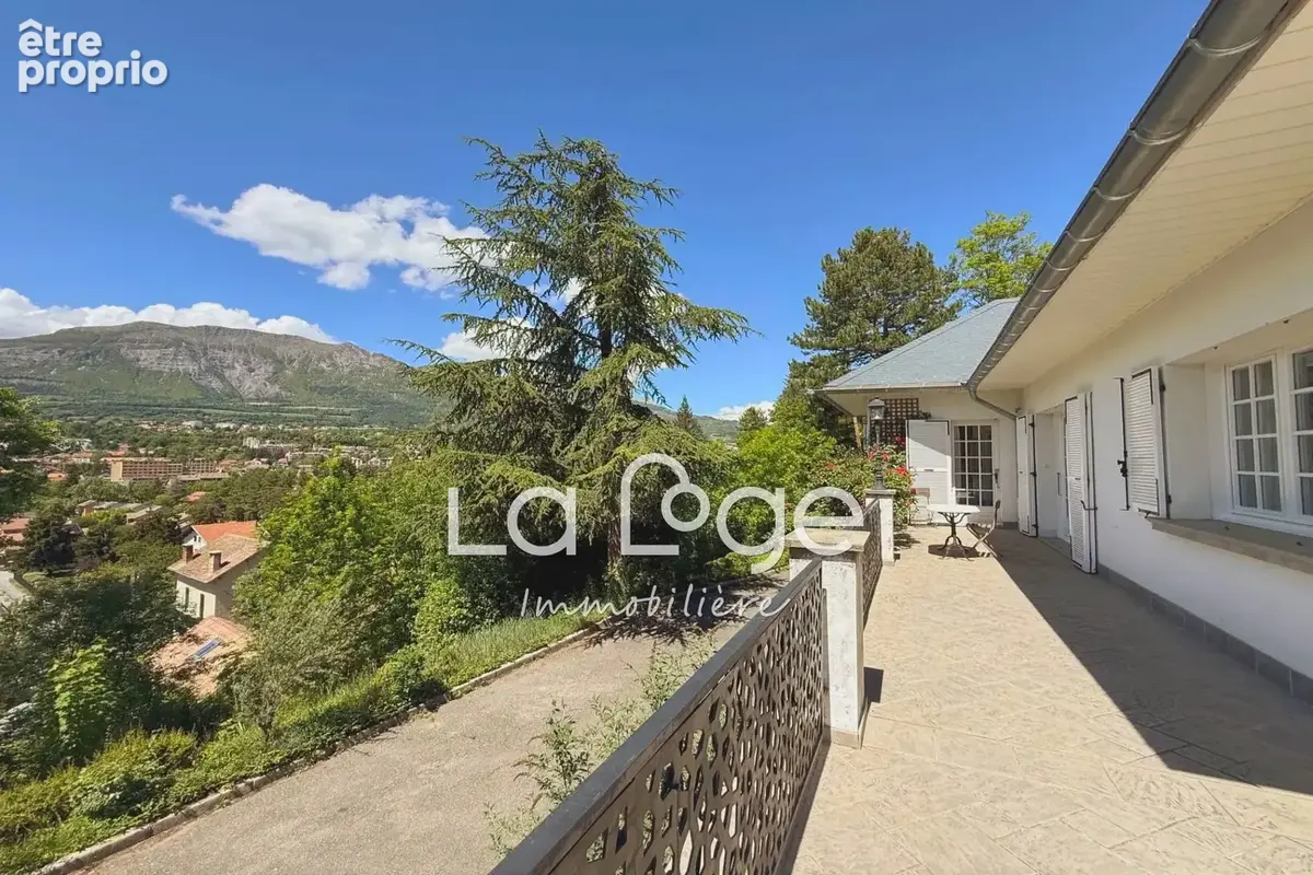 Maison 246 m² à Gap  - photo 2
