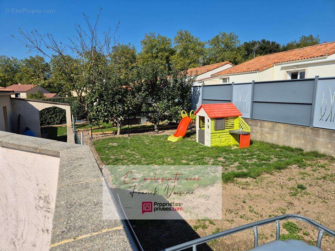 Maison à LES HERBIERS