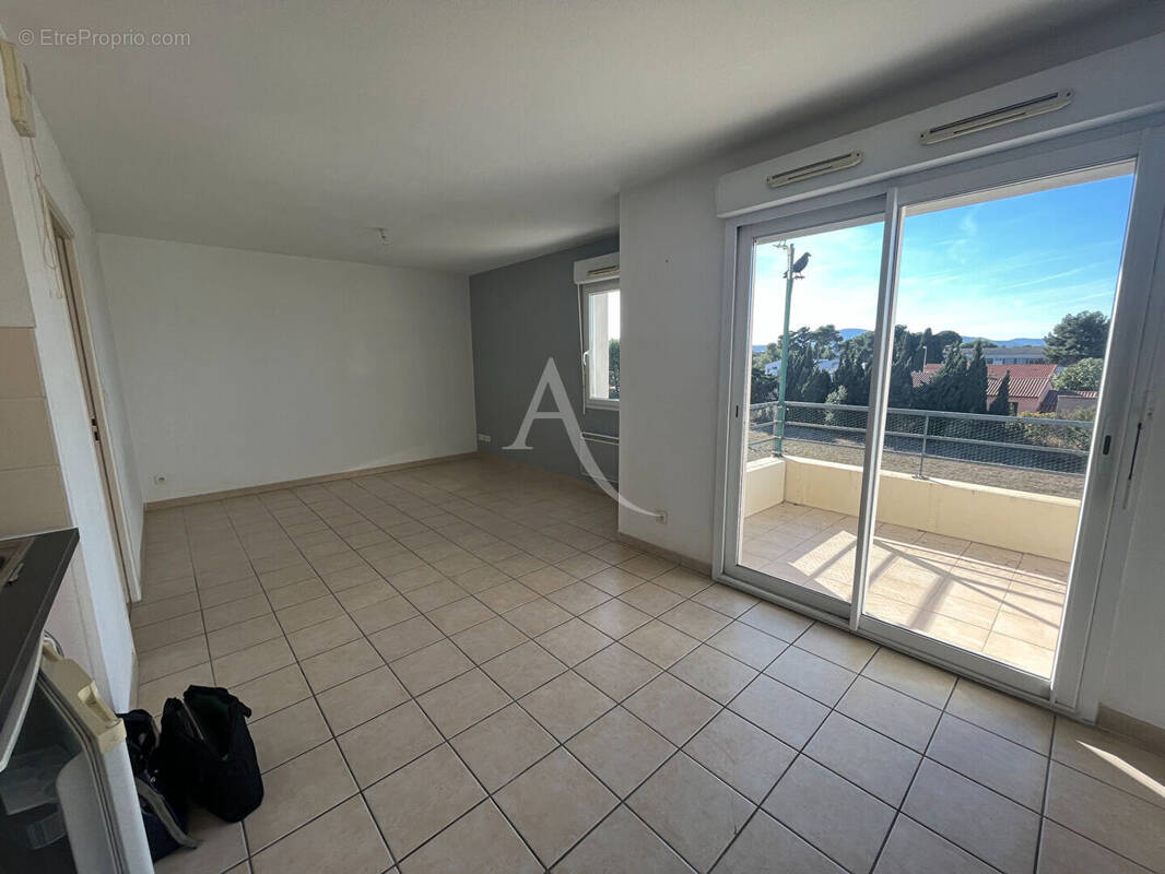 Appartement à LEZIGNAN-CORBIERES