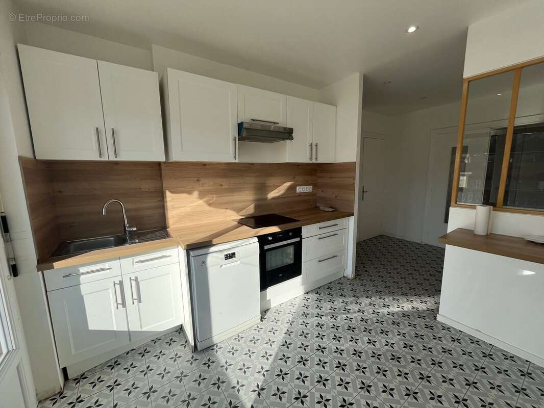 Appartement à SAINT-ETIENNE