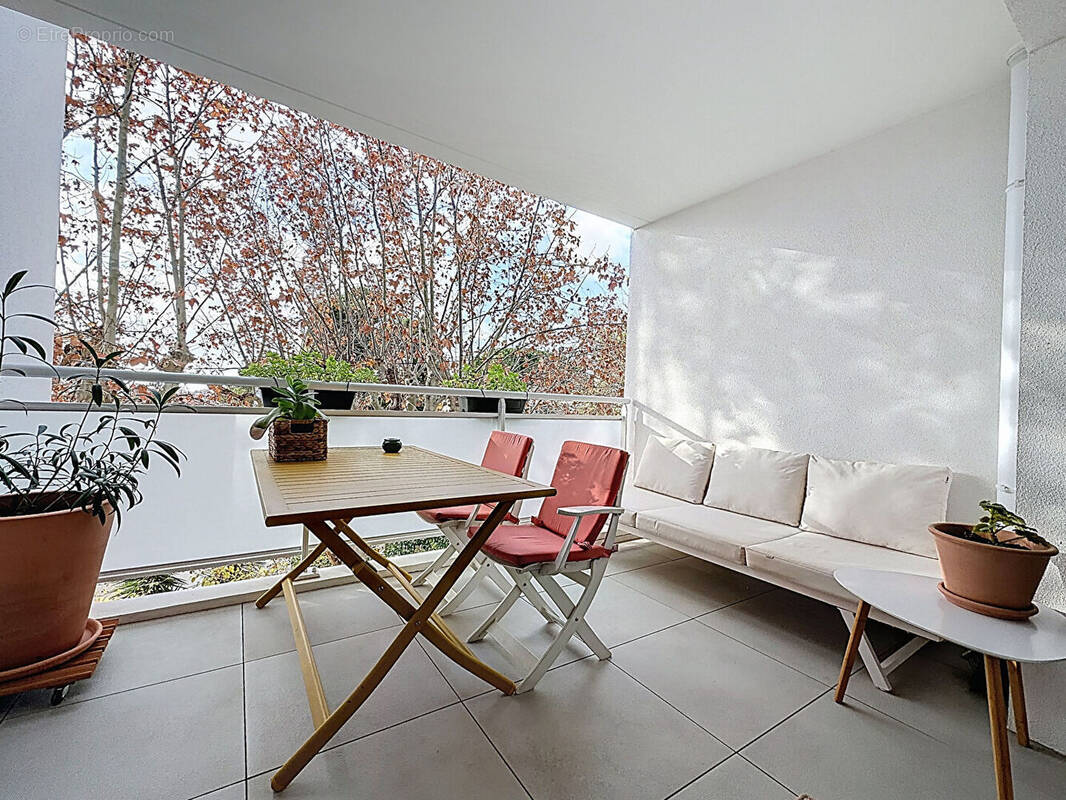 Appartement à MARSEILLE-4E