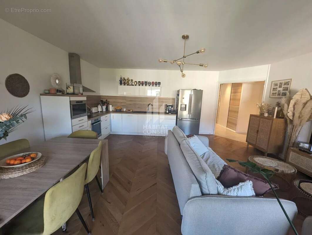 Appartement à SAINT-MARTIN-D&#039;HERES