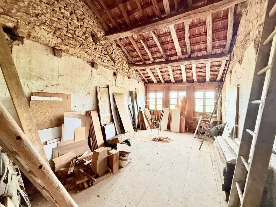 Maison à SOULAUCOURT-SUR-MOUZON