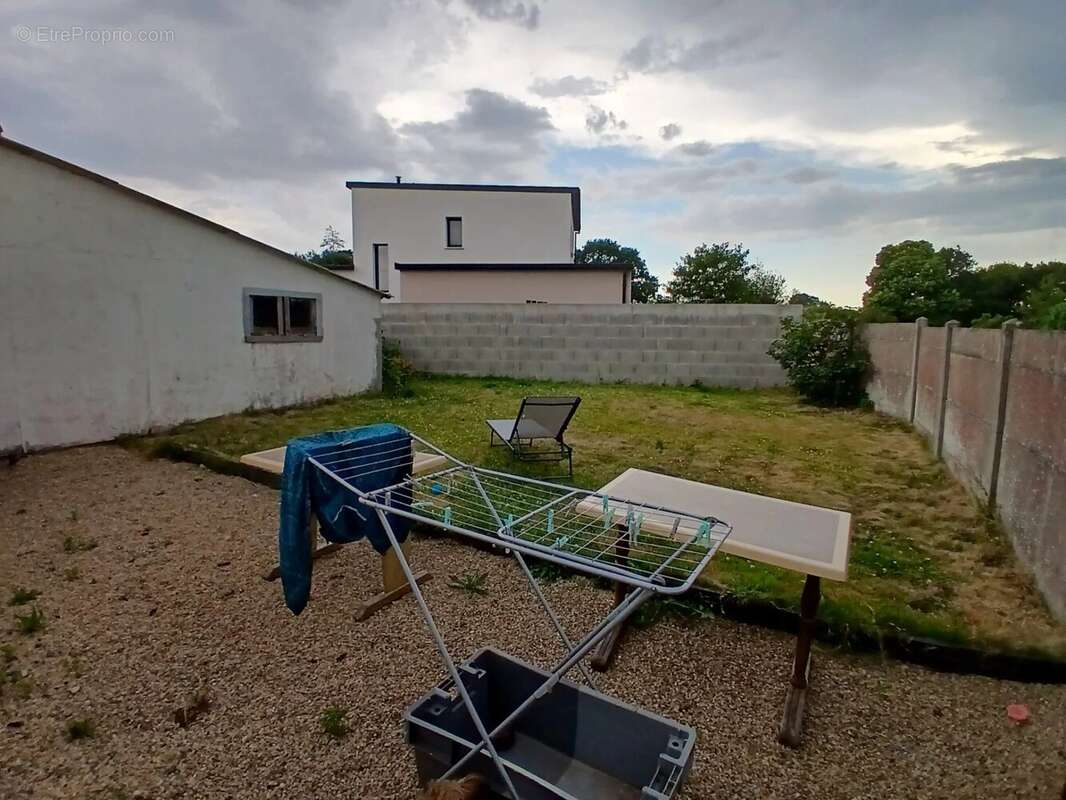 Maison 66 m² à Begard  - photo 7