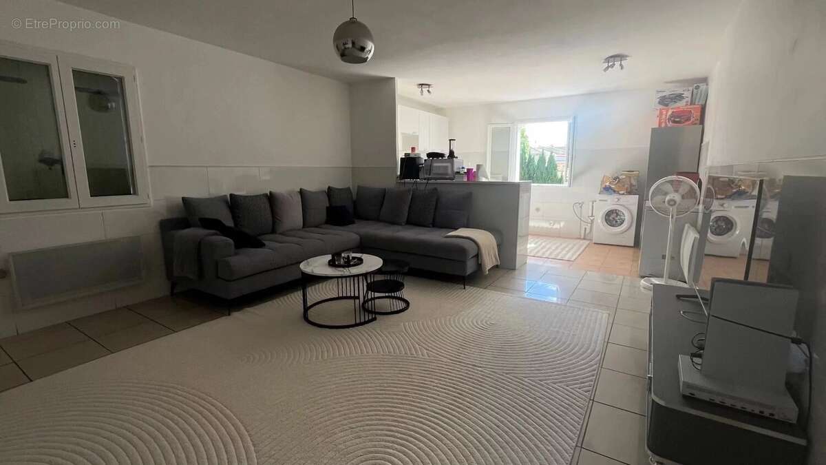 Appartement à PORT-DE-BOUC