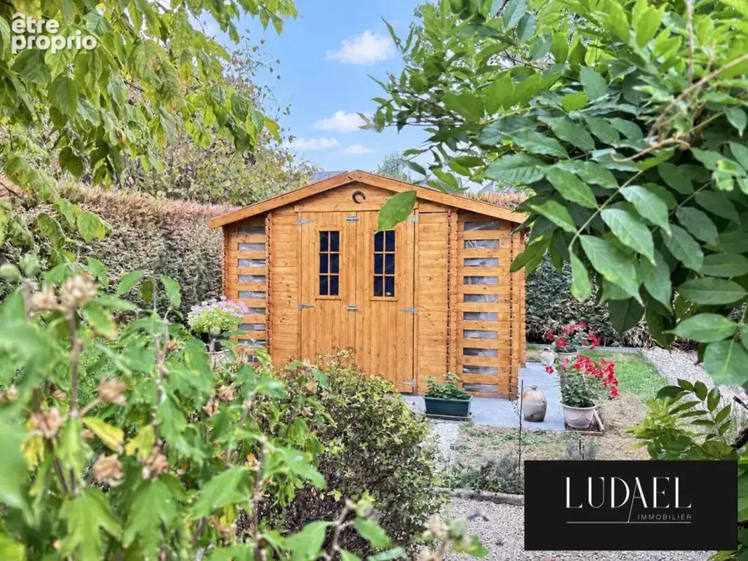 Maison familiale de 136 m² avec jardin paysager et double garag - photo 18