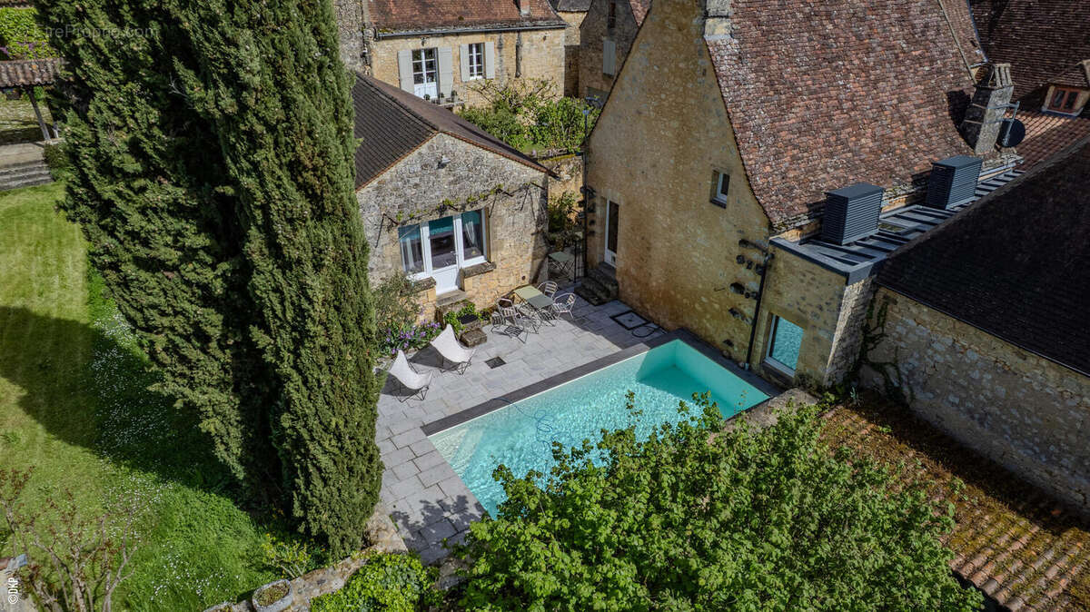 ADPDOMME18 - Maison à DOMME