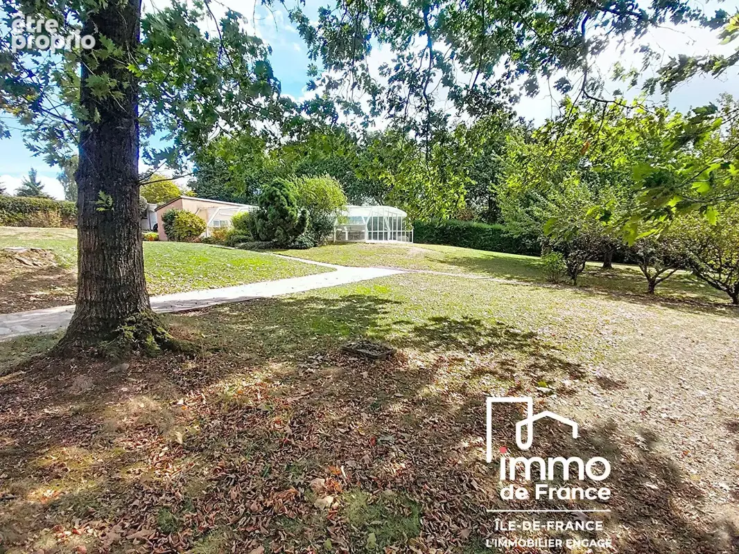 Propriété d'exception ! Maison rénovée, parc de 5 000 m² et piscine couverte - photo 22