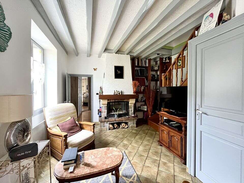 Ensemble immobilier 2 maisons et hangar- Donnemarie-Dontilly- - photo 6