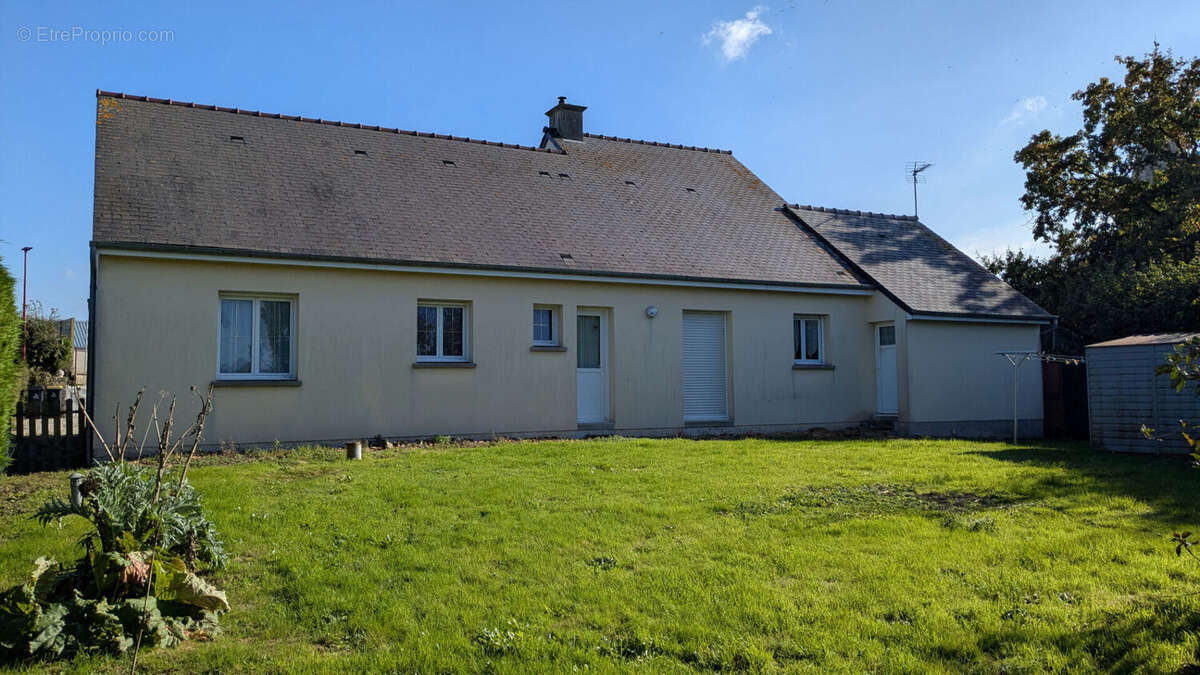 Maison à EROUDEVILLE