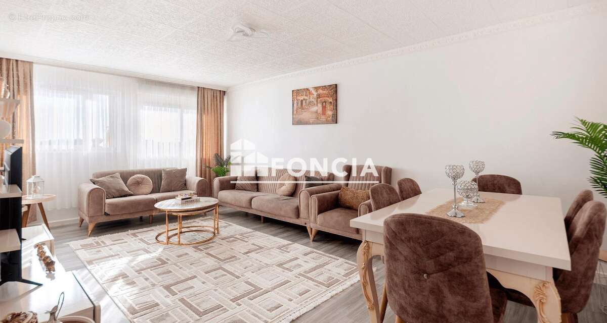 Appartement à VILLENEUVE-SAINT-GEORGES