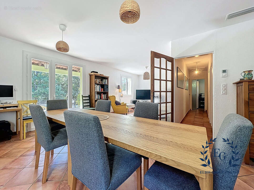 Maison à FLASSANS-SUR-ISSOLE