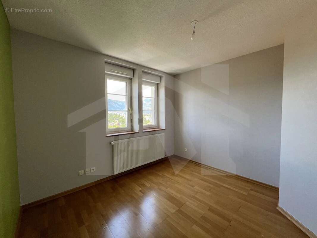 Appartement à POISAT