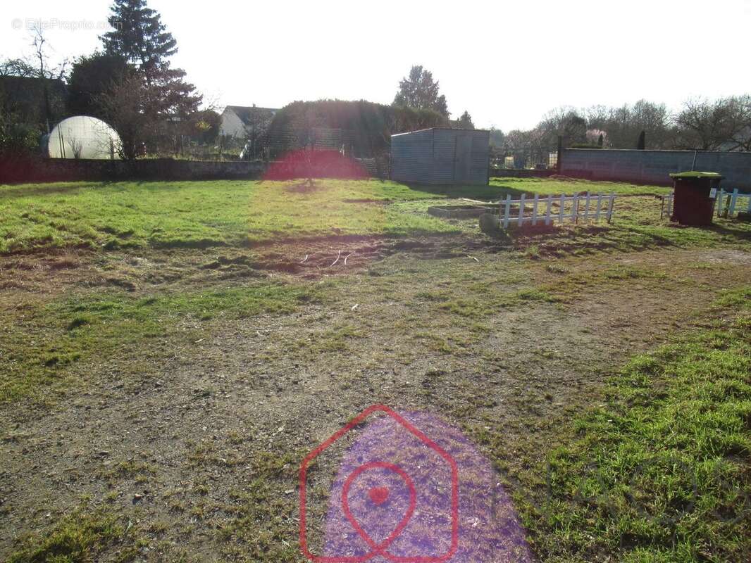 Maison à COURTILLERS