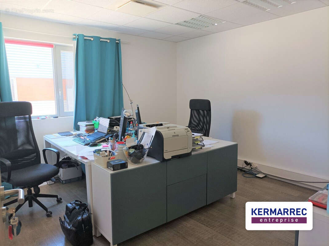 Commerce 225 m² à Vern-Sur-Seiche  - photo 2