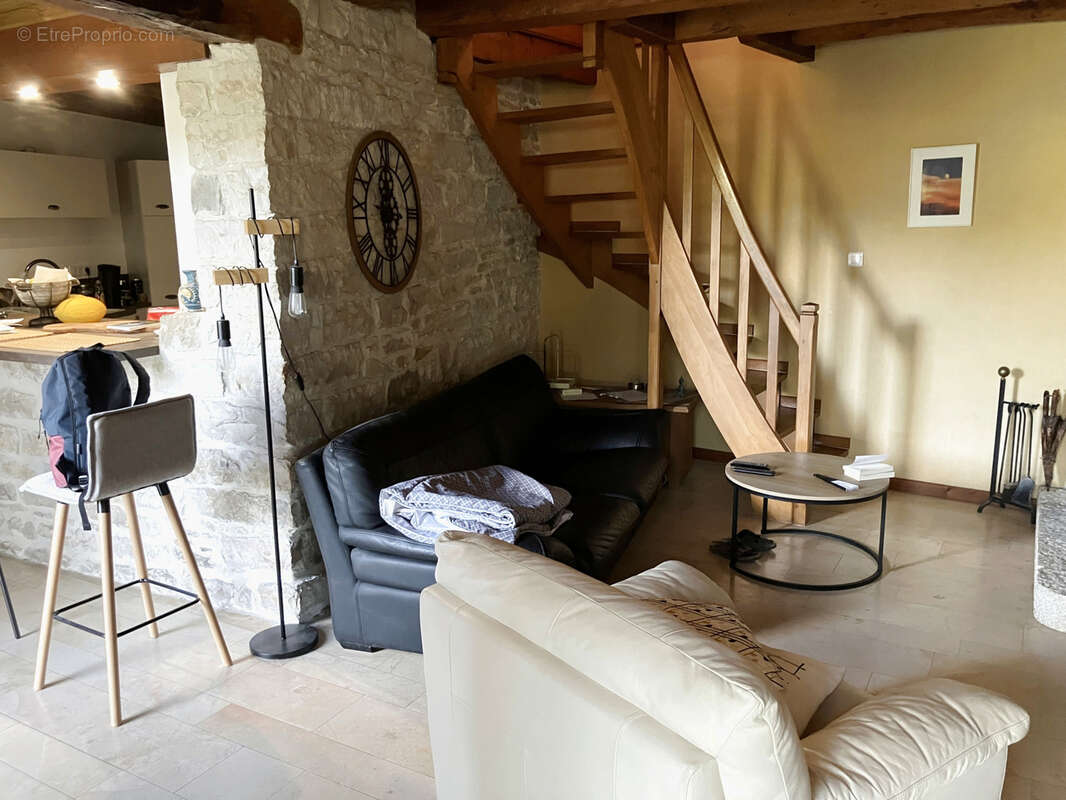 Maison à MONTALIEU-VERCIEU