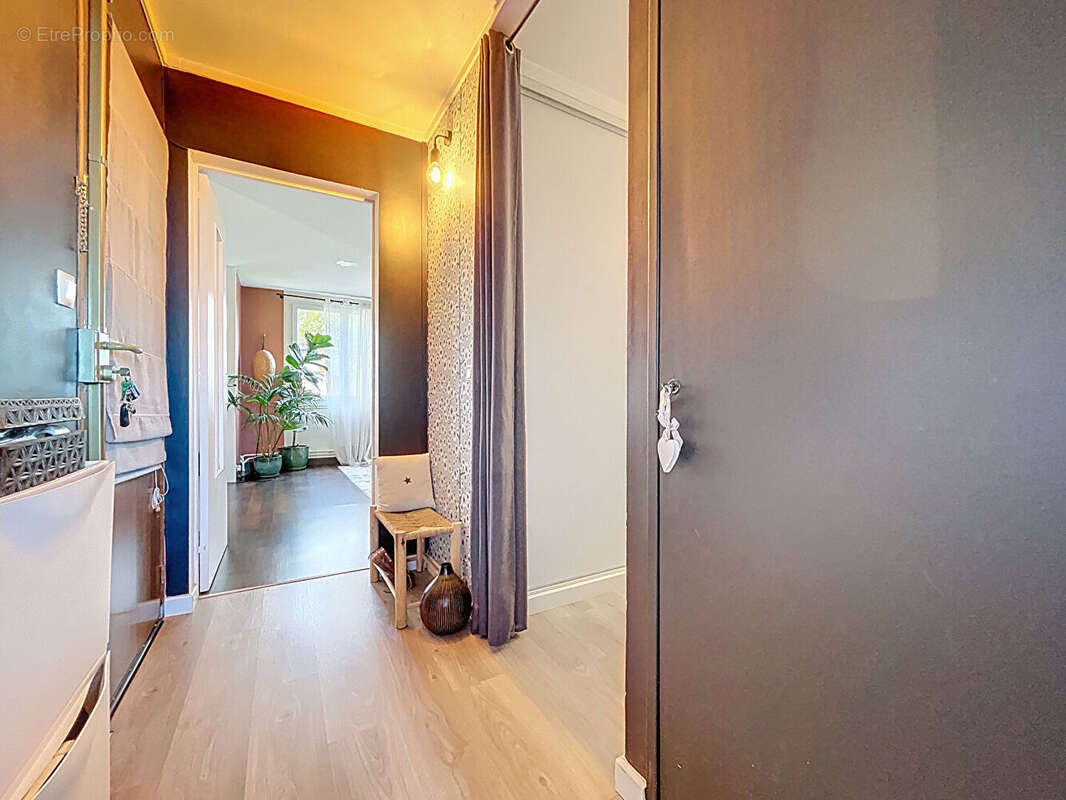 Appartement à LIMEIL-BREVANNES