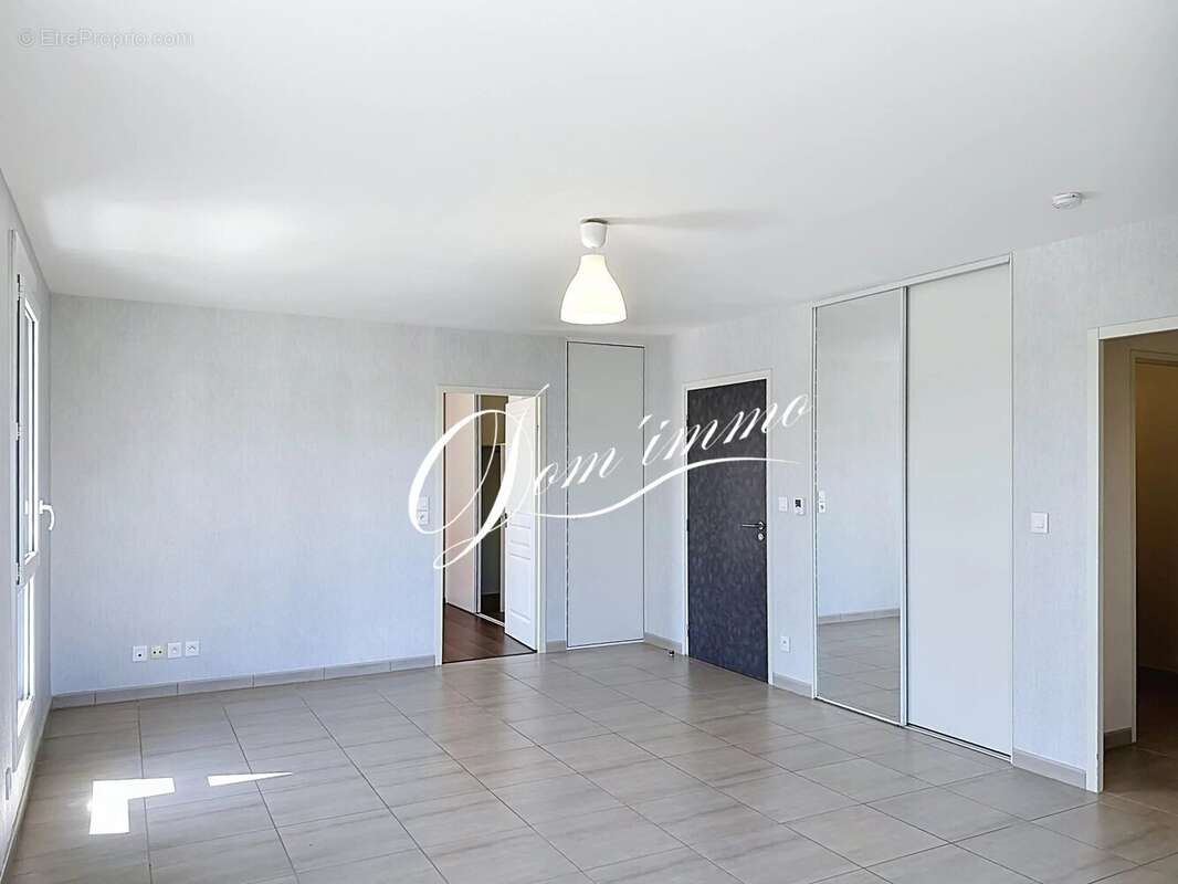 En exclusivité DIJON: Appartement F3 avec double balcon, garage, quartier université - photo 3