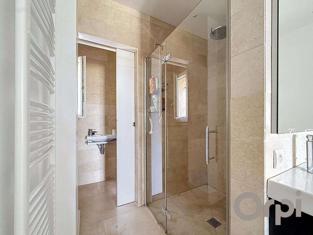 Maison à LES ISSAMBRES