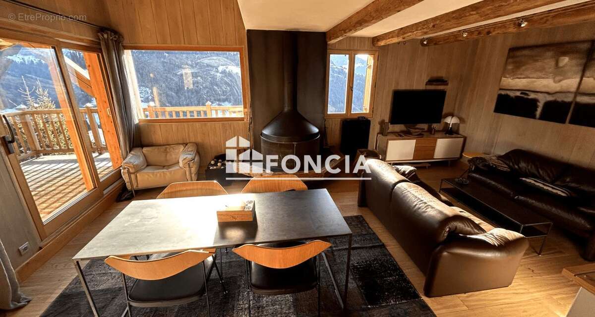 Appartement à HAUTELUCE