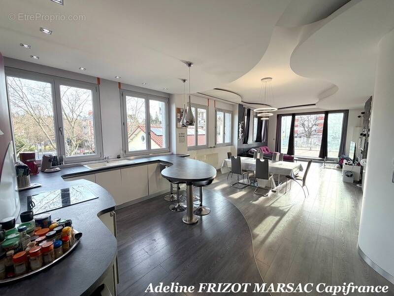 Appartement à SAINT-ETIENNE