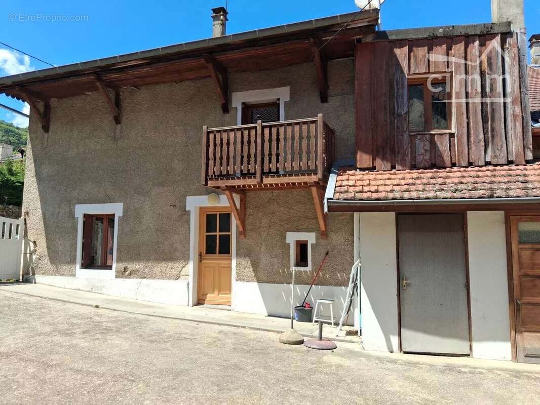Maison à CHAPAREILLAN