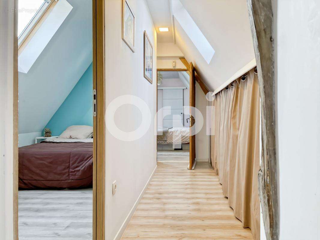 Maison à LES VENTES