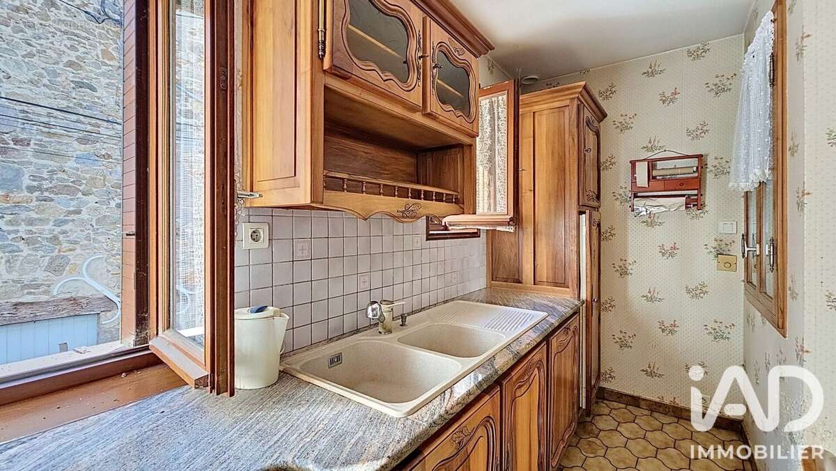 Maison 137 m² à Serrieres  - photo 7
