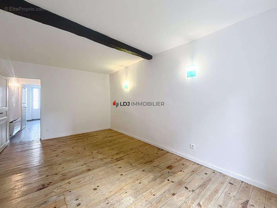 Maison 110 m² à Prades  - photo 8