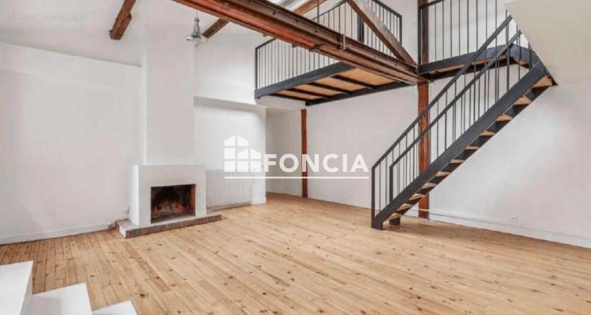 Appartement à PARIS-10E