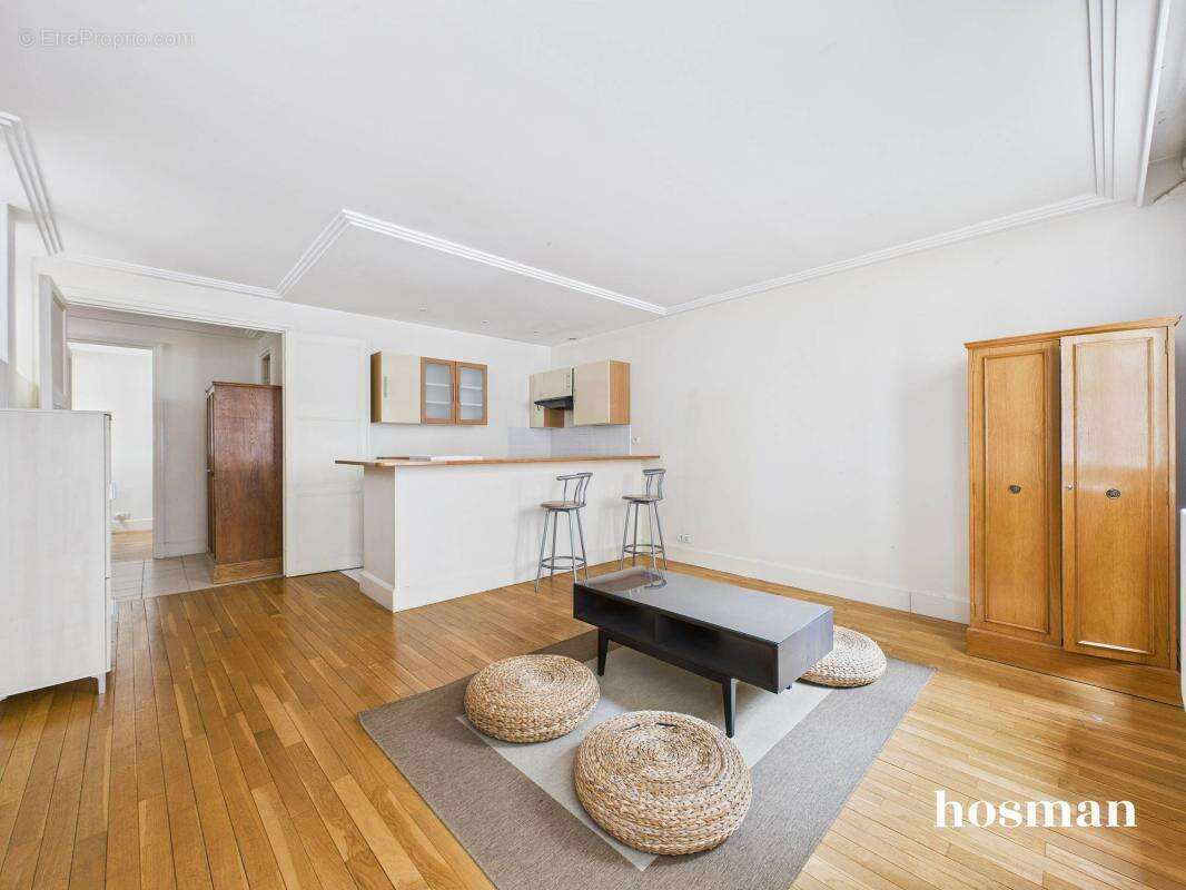 Appartement à PARIS-7E