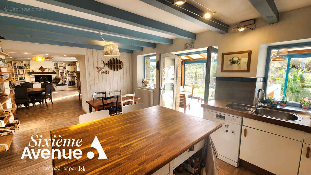 Maison à LANGROLAY-SUR-RANCE