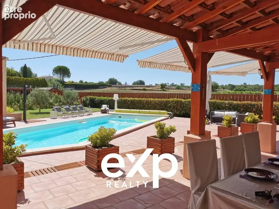 Maison 4 pièces 130 m² à vendre à Saint-Maximin-La-Sainte-Baume (83470) - photo 3