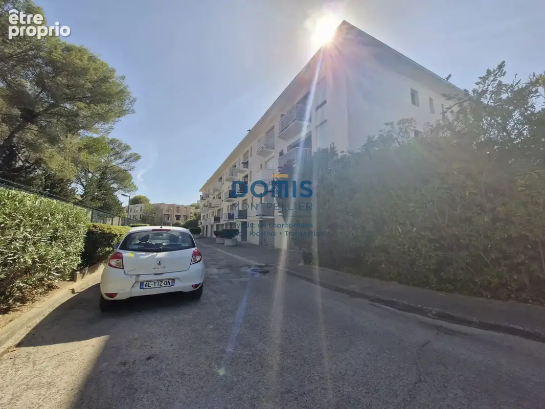 À vendre   Beau T2 de 40 m2 avec terrasse et parking   Montpellier Cévennes/Alco - photo 2