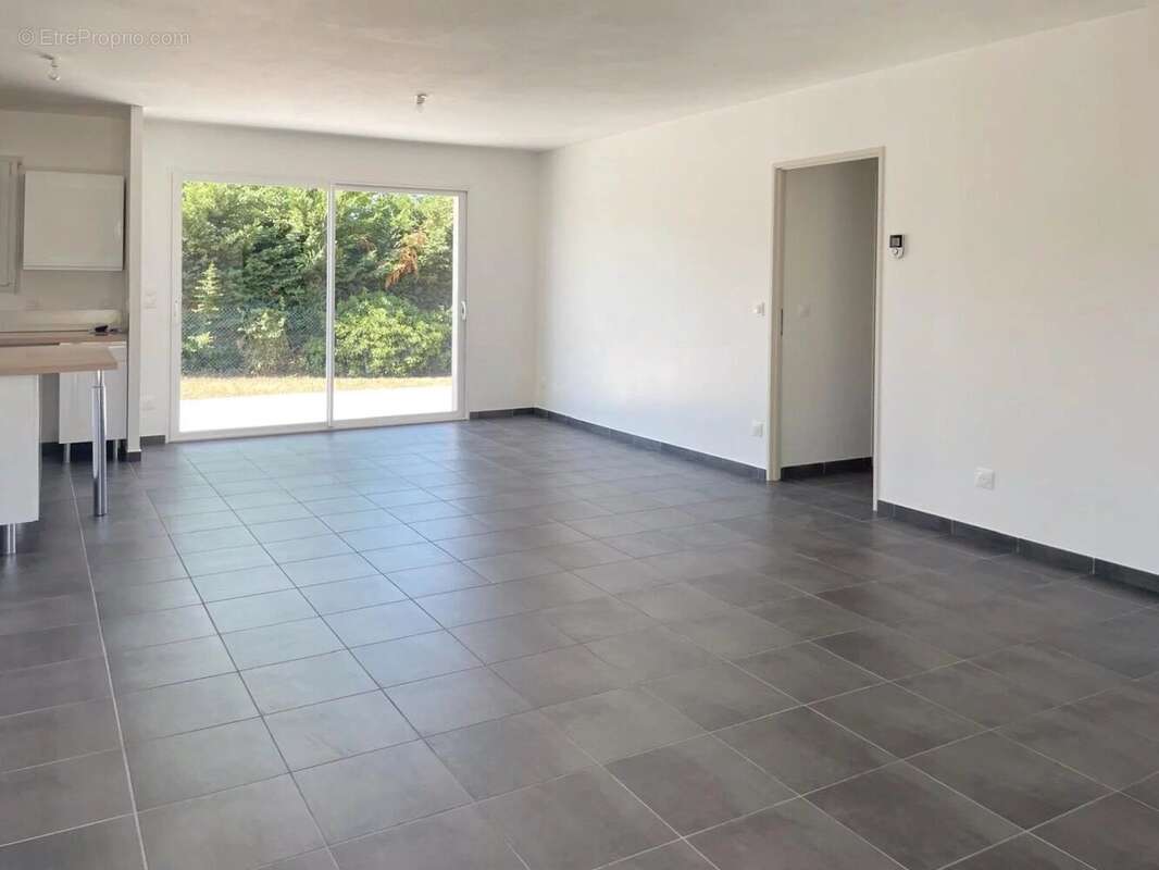 Castres-Gironde maison de 2020, 3 chambres+garage - photo 5