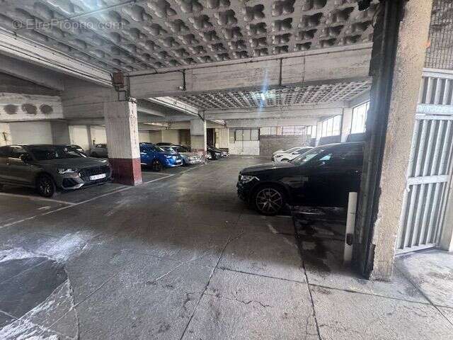 Parking à MARSEILLE-1E